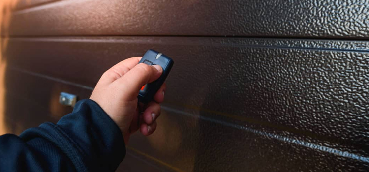 automatic door opener with remote control in Camp Pendleton North